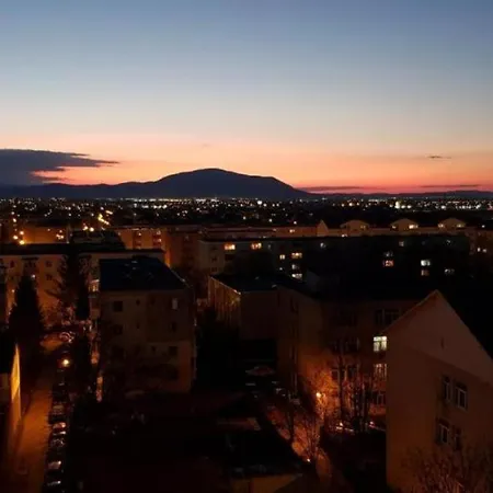 Lägenhet Coresi, 2 Camere, Sleeps 6 Large Private Garden Pets Welcome